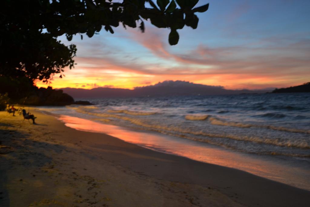 Apart Hotel Villa De Vincenzi ฟลอเรียนอโปลิส ภายนอก รูปภาพ