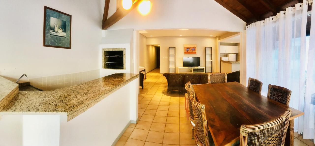 Apart Hotel Villa De Vincenzi ฟลอเรียนอโปลิส ภายนอก รูปภาพ